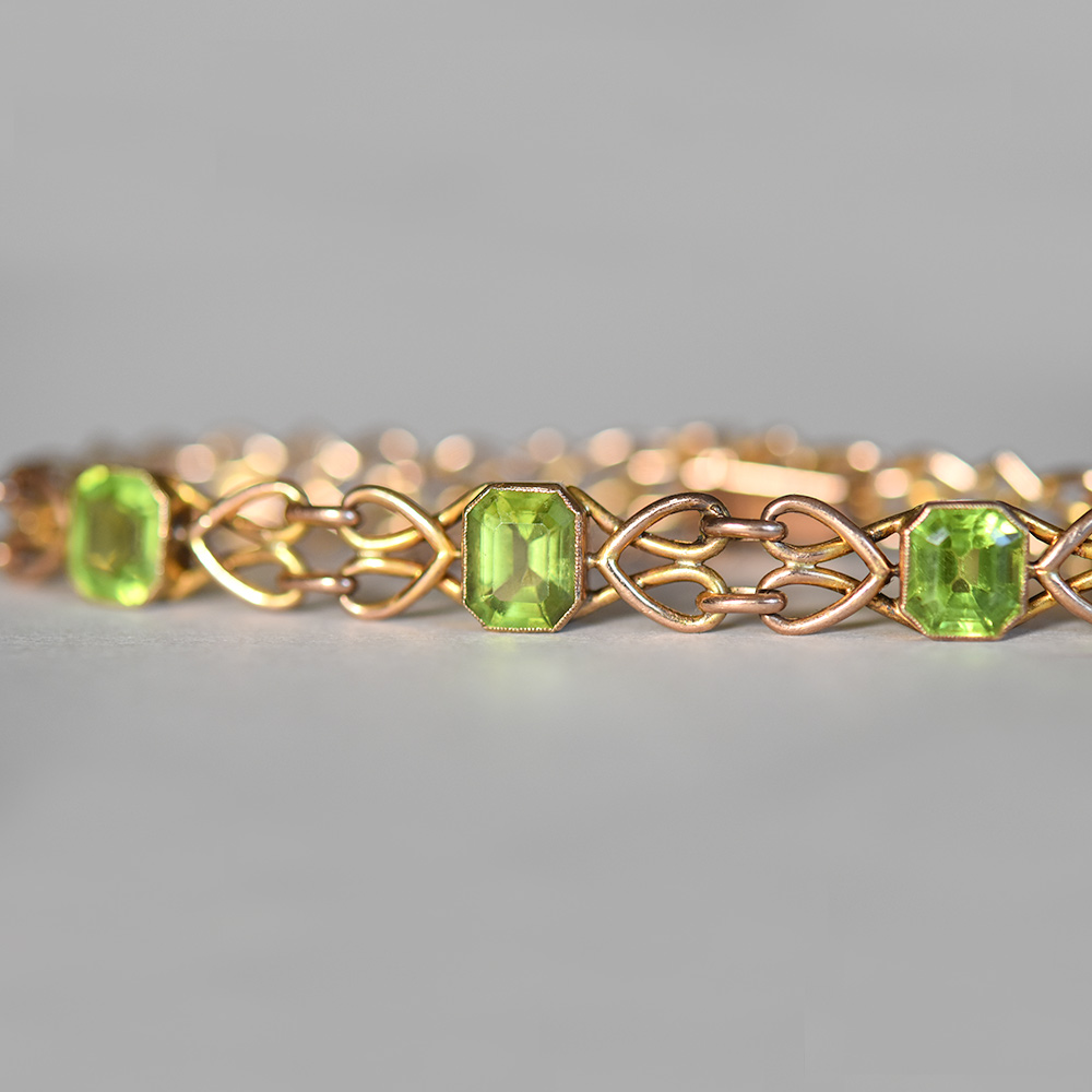 Buy REBUY Peridot Bracelet Crystal Healing Bracelet Gemstone Bracelet  Jewelry for Men & Women, Color Green, Bead Size 8 mm, Lab Certificate at  Amazon.in