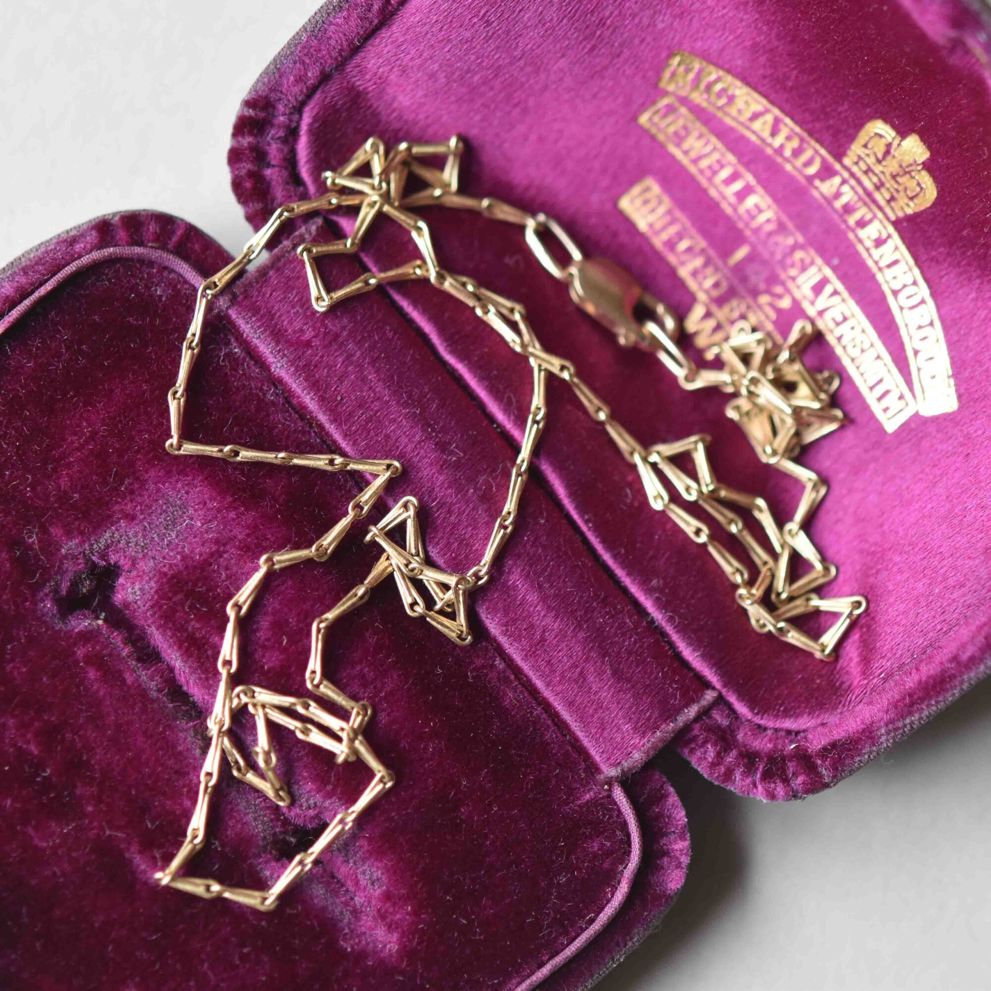 Dainty 9ct gold hayseed link chain necklace - Image 2