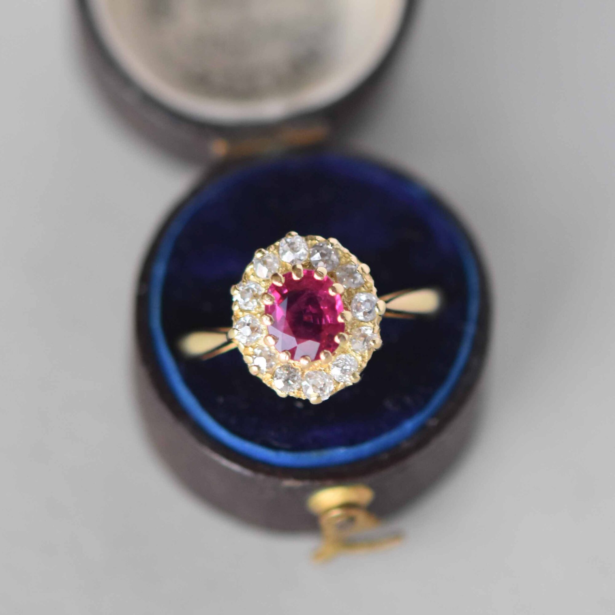 Antique Edwardian 18ct gold ruby and old cut diamond cluster ring c.1910 - Image 3