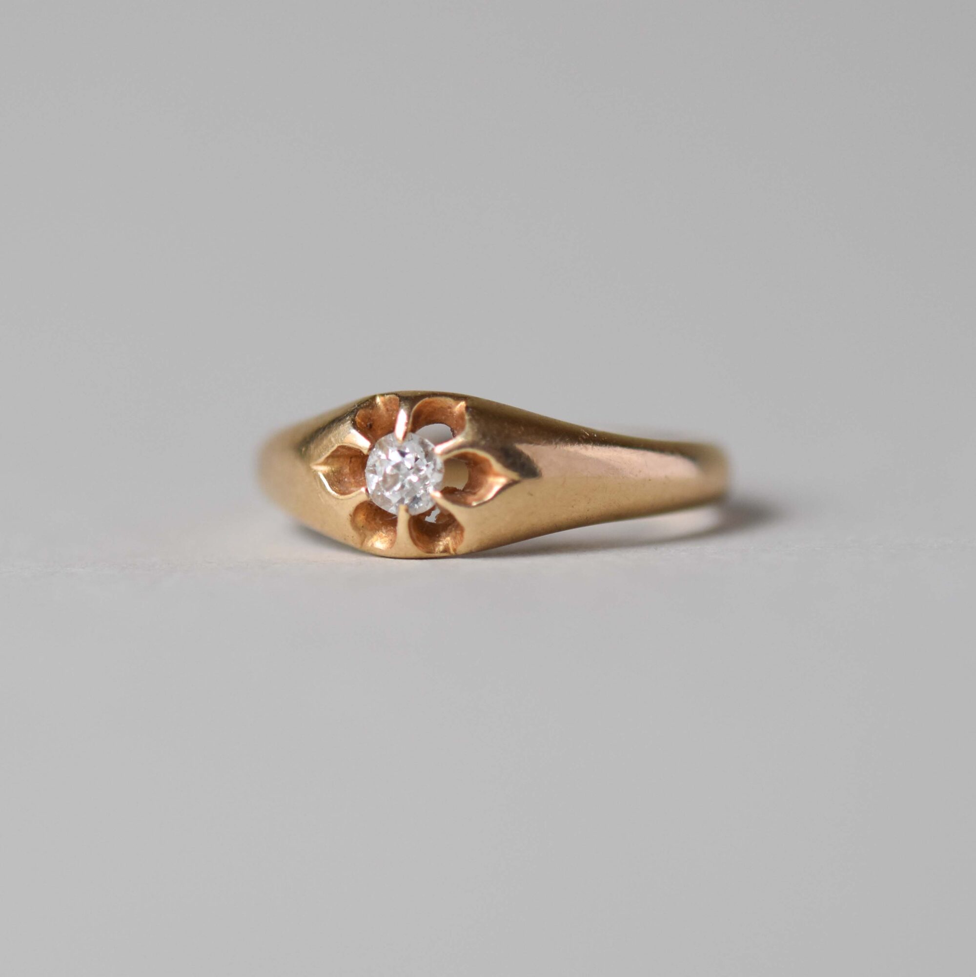 Antique 18ct gold old cut diamond belcher ring - Image 2