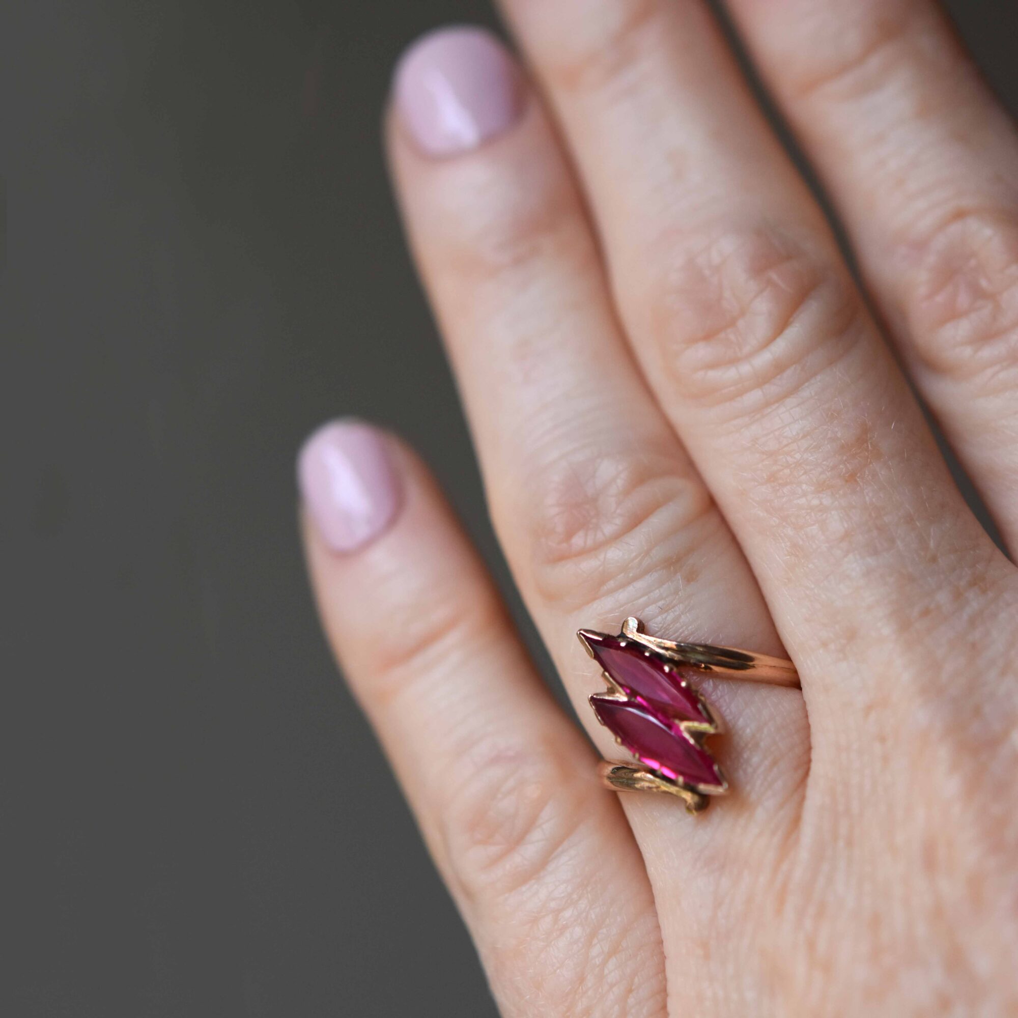 Vintage 14ct gold synthetic ruby marquise ring - Image 3