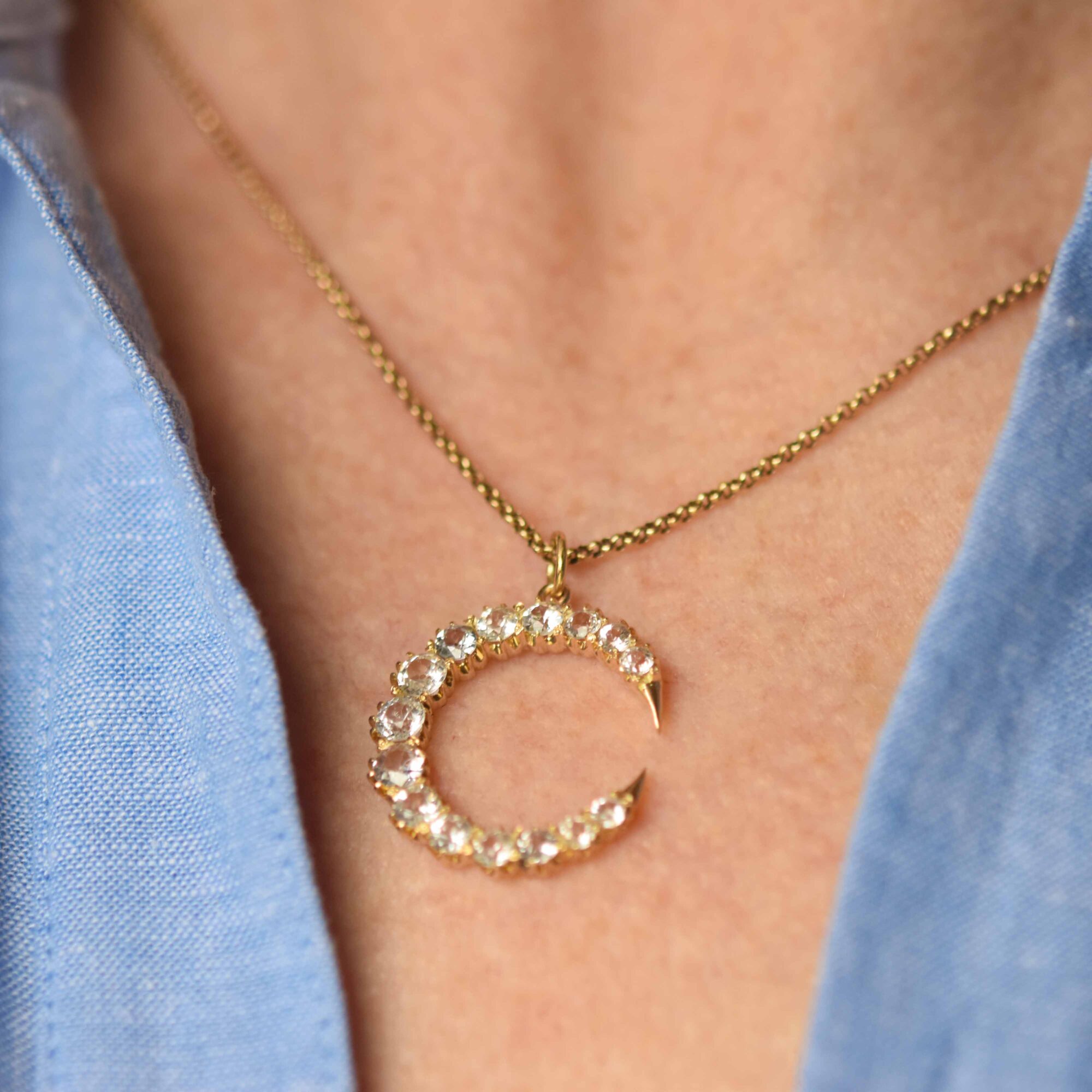 Antique 18ct gold white sapphire crescent pendant c.1920s - Image 3