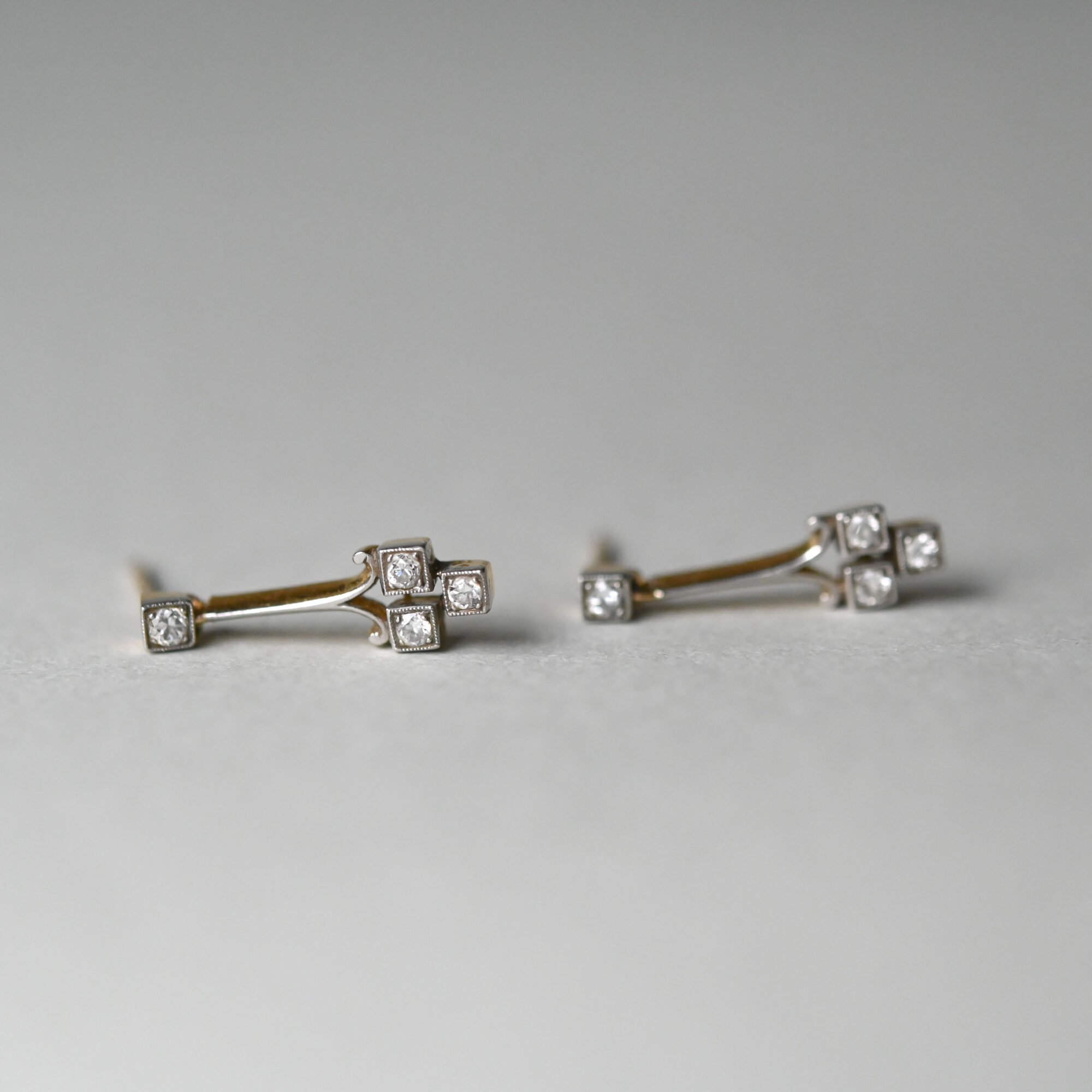 Pair of Art Deco 18ct gold and platinum diamond earrings - Image 3