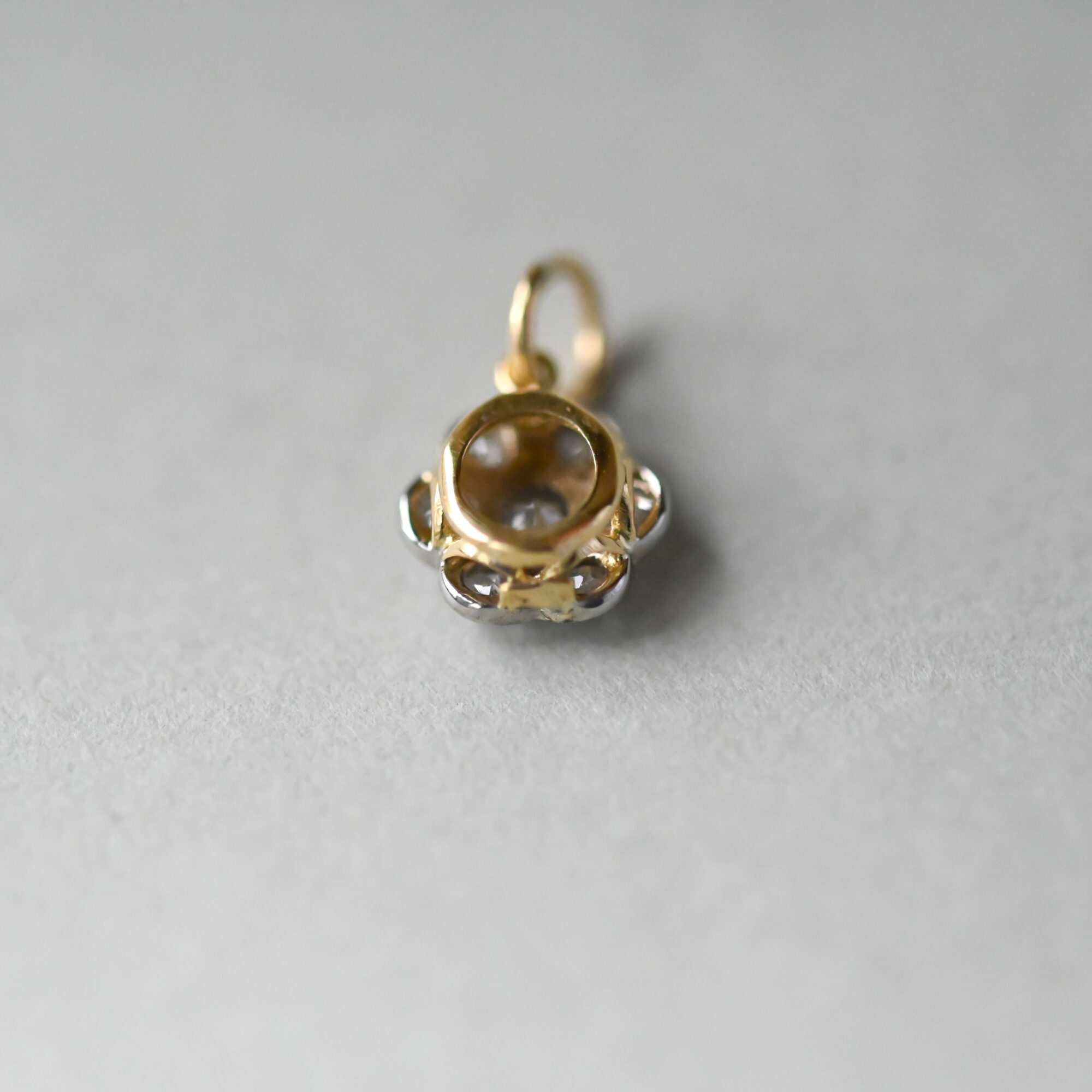 Antique Art Deco 18ct gold and platinum diamond daisy cluster pendant c.1920s - Image 5