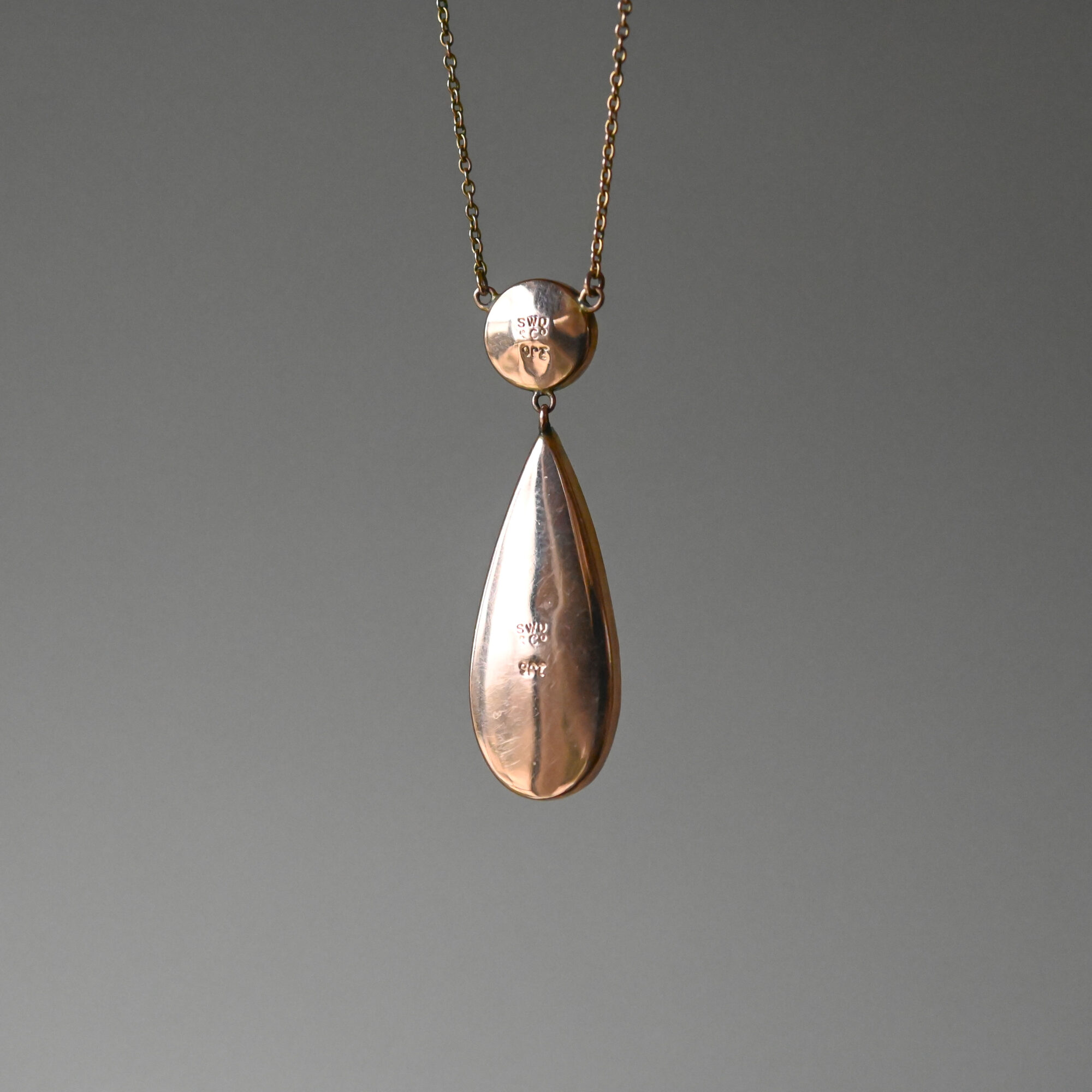 SOLD *Art Deco 9ct gold butterfly drop necklace* reserved for R - Image 5