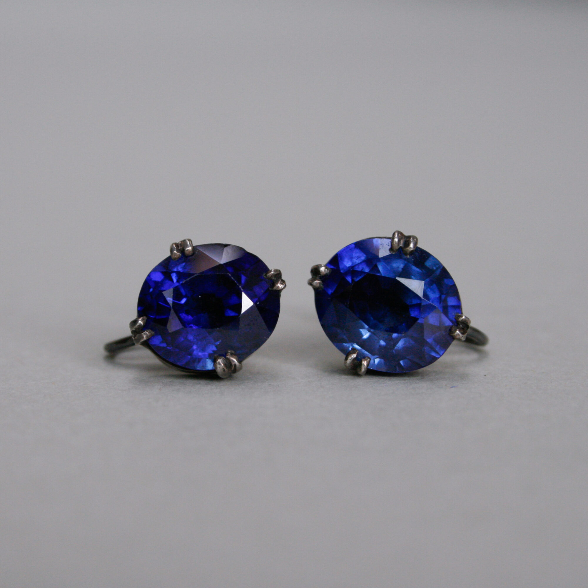 Arts and Crafts sapphire ring and earring set, attributed to Sibyl Dunlop 1920s - Image 6