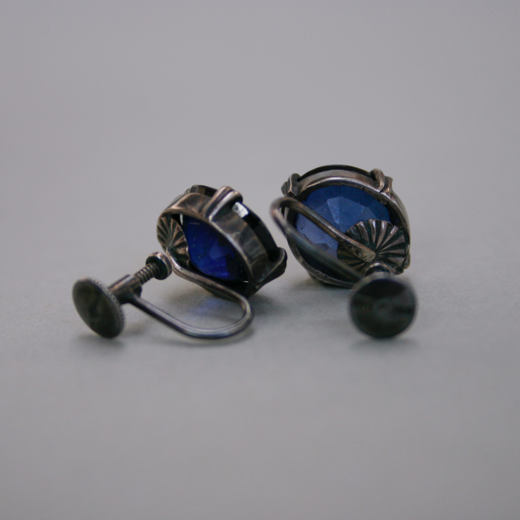 Arts and Crafts sapphire ring and earring set, attributed to Sibyl Dunlop 1920s - Image 8