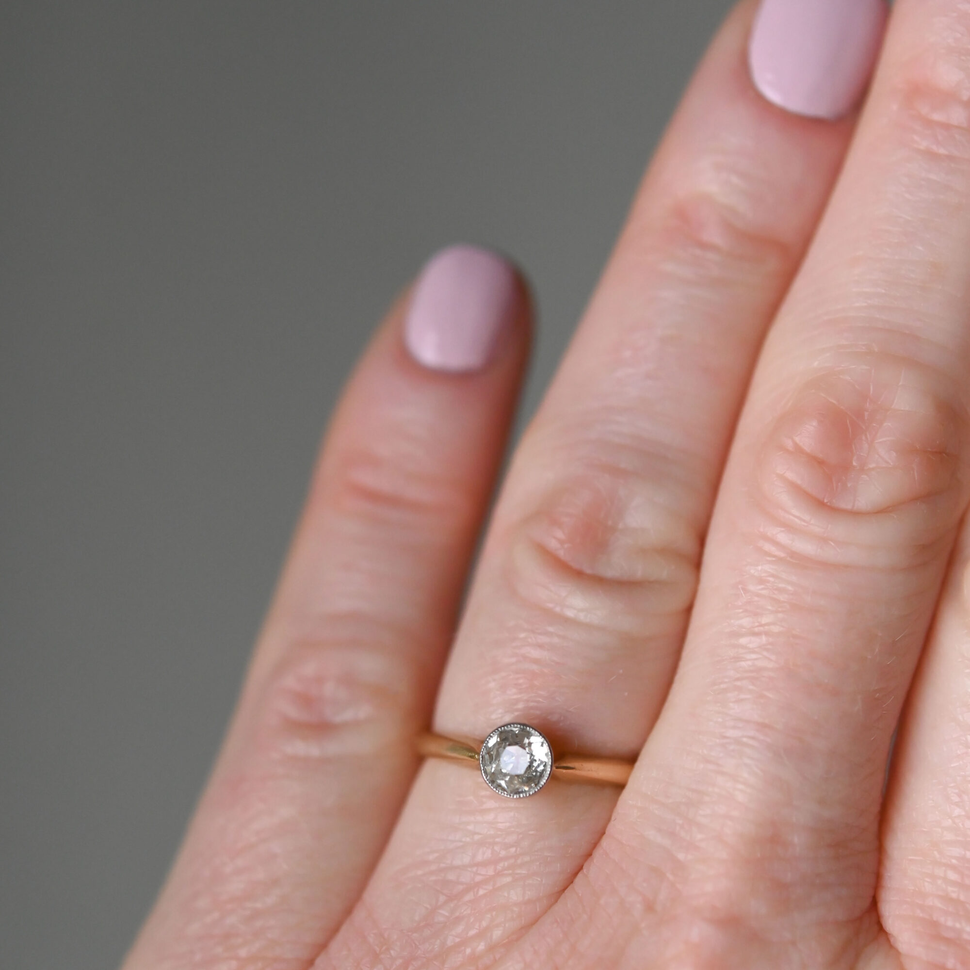 Classic 18ct gold 0.45 carat old cut diamond solitaire engagement ring - Image 3