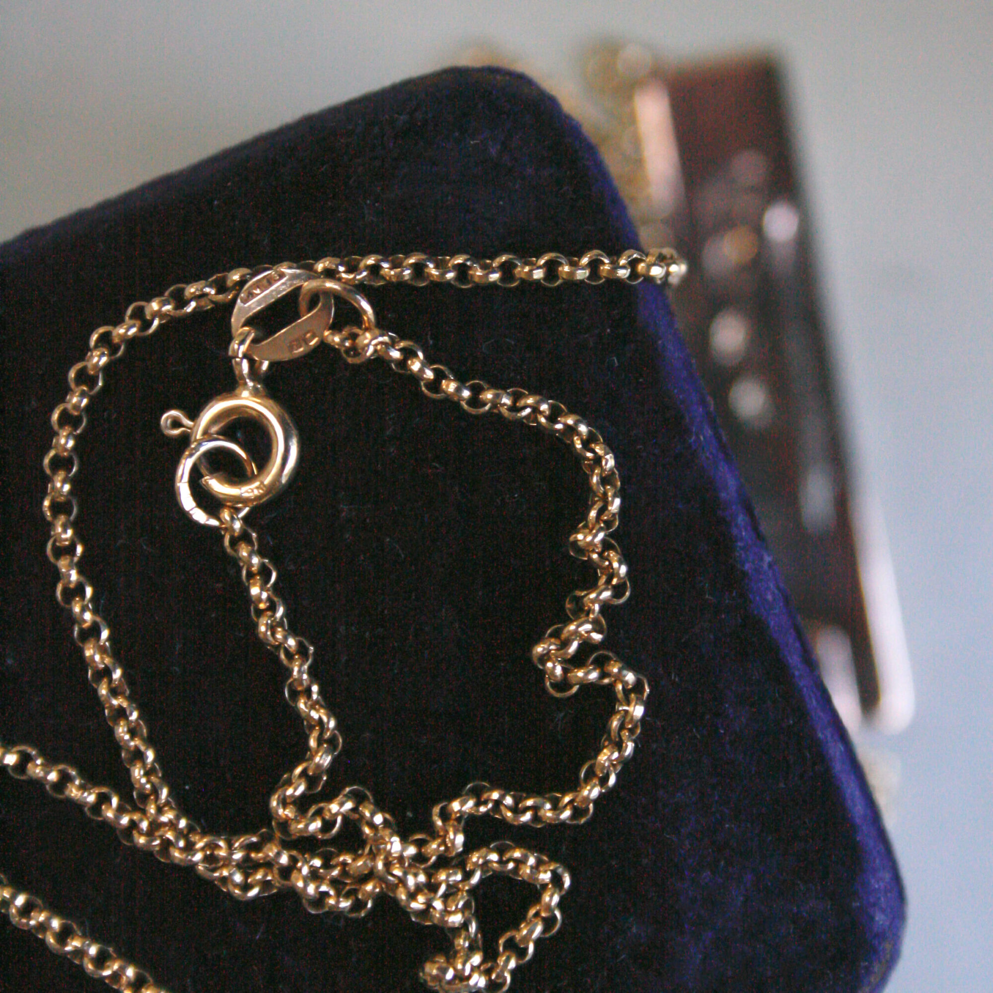Victorian 9ct gold lily of the valley necklace - Image 3