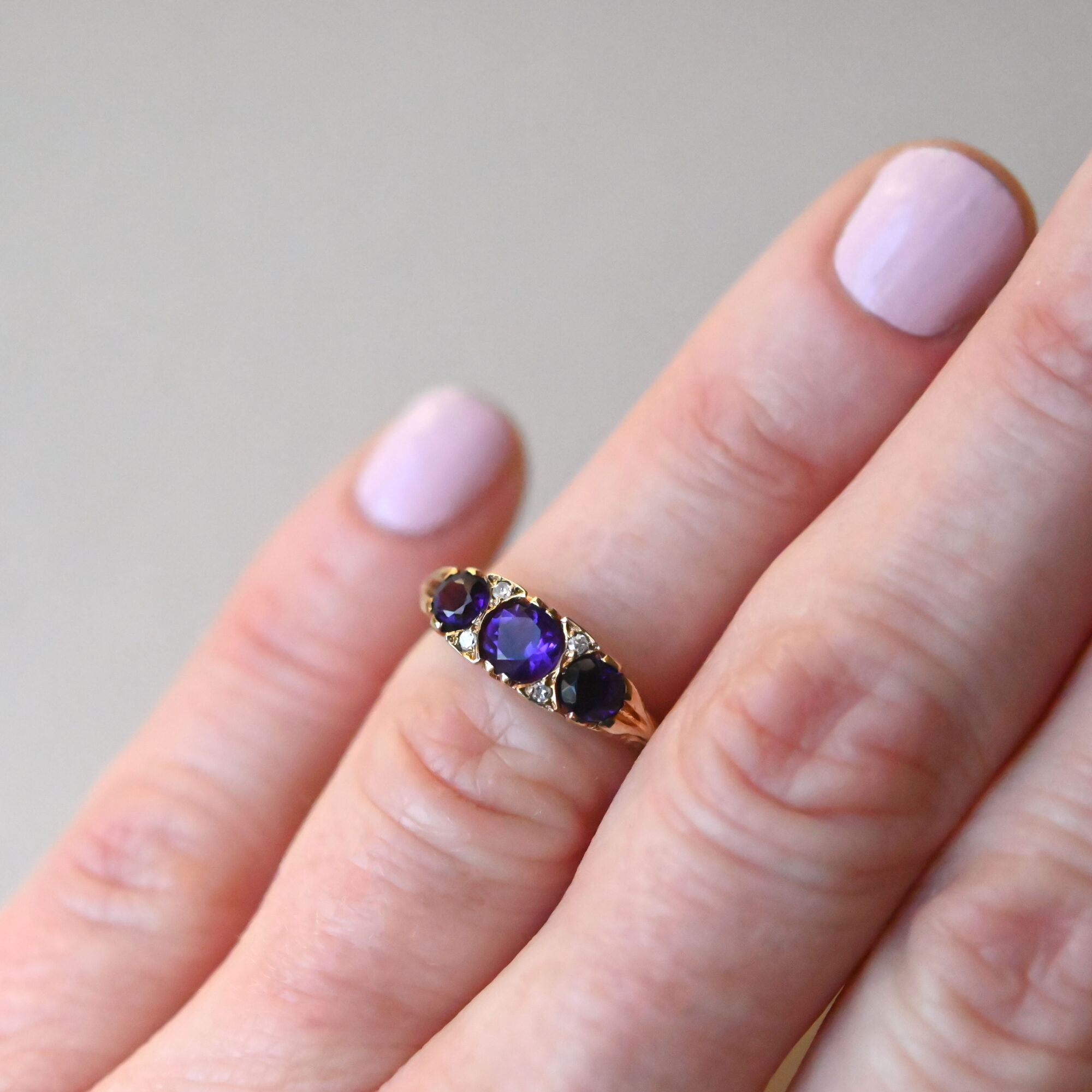 Classic 9ct gold amethyst and diamond three stone ring - Image 3
