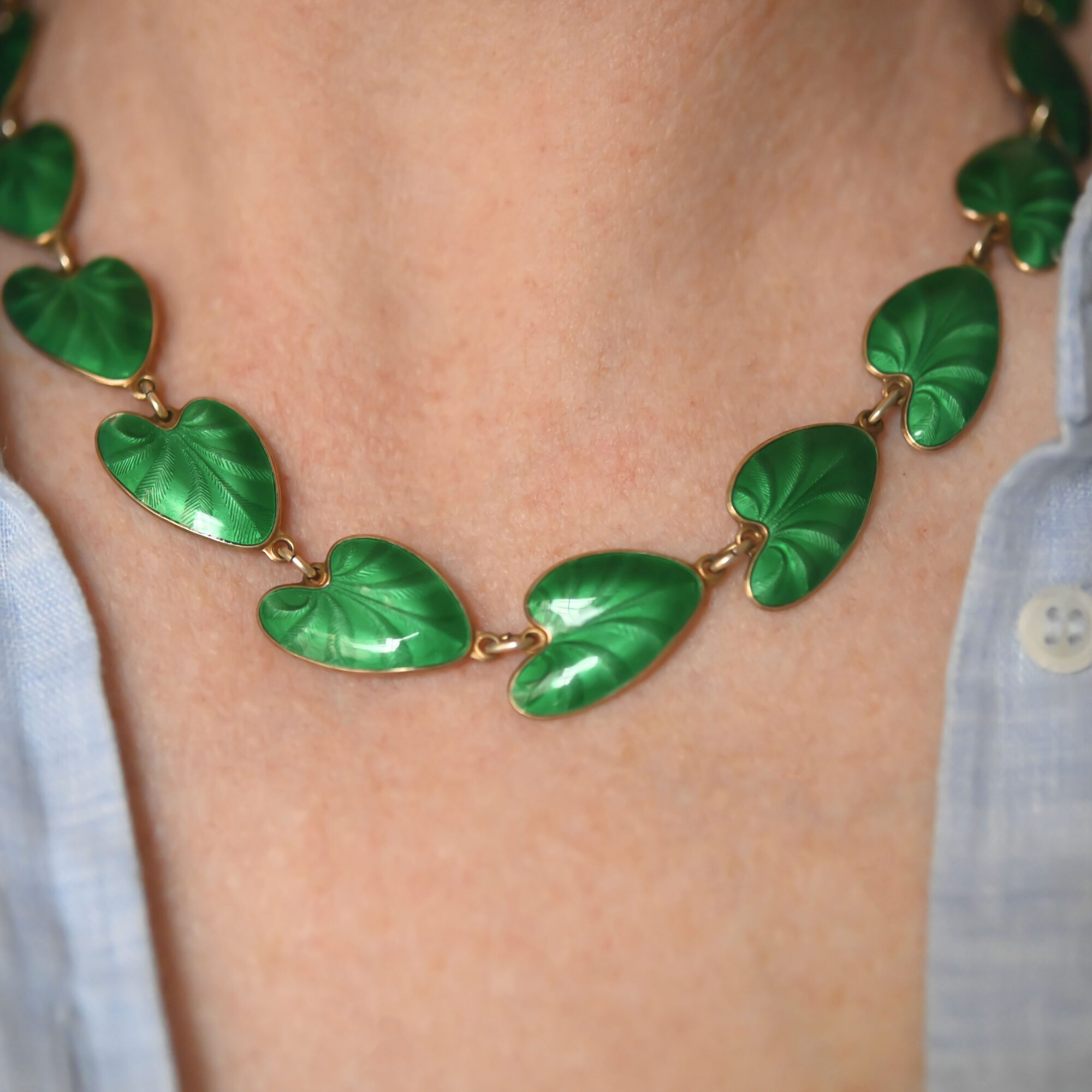 Vintage Norwegian silver green enamel leaf necklace - Image 4
