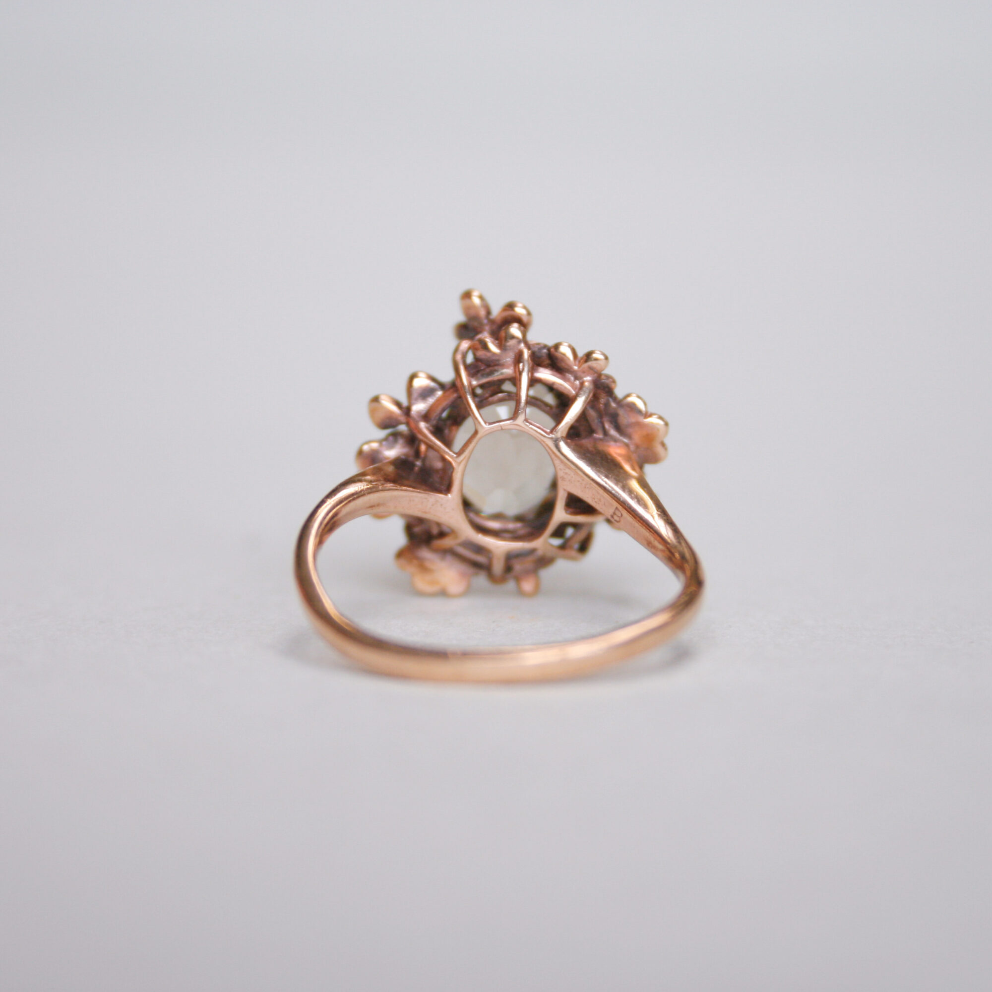 Aesthetic 9ct rose gold enamel flower and quartz ring - Image 4