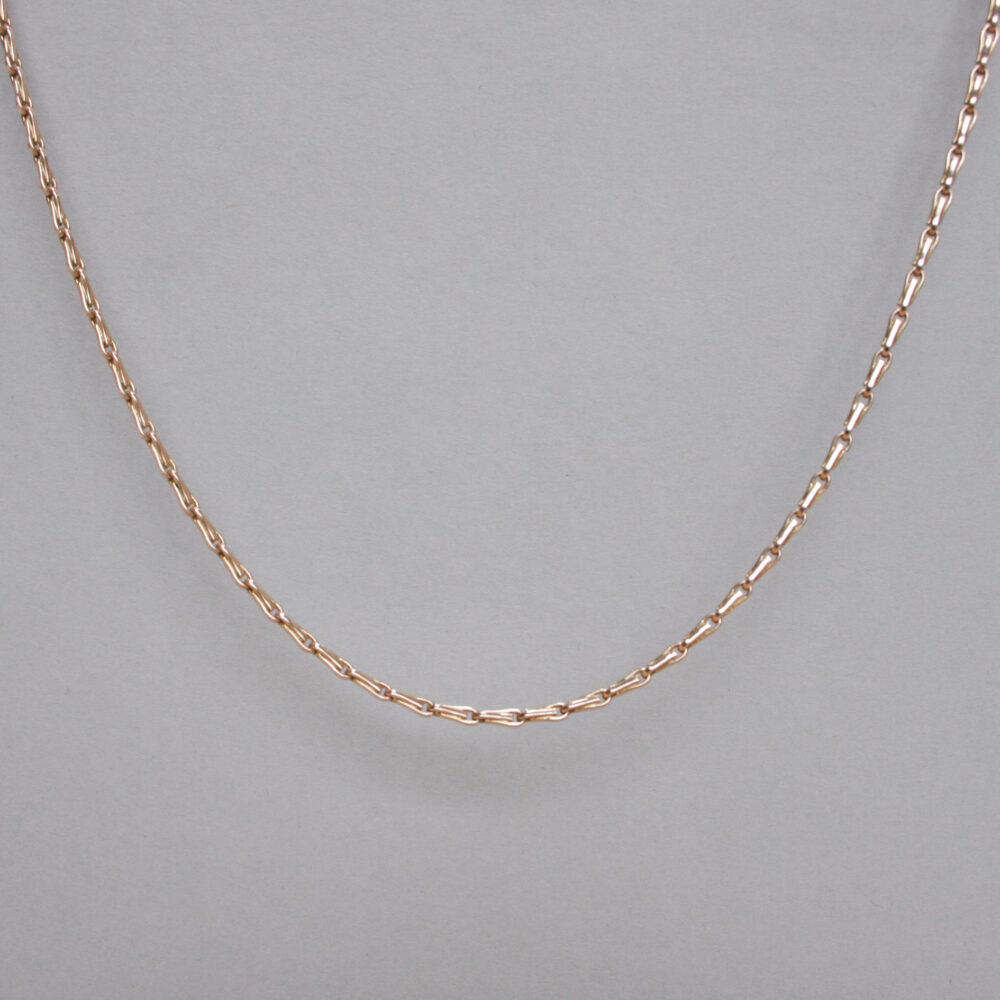 Aesthetic 9ct gold hayseed link chain necklace