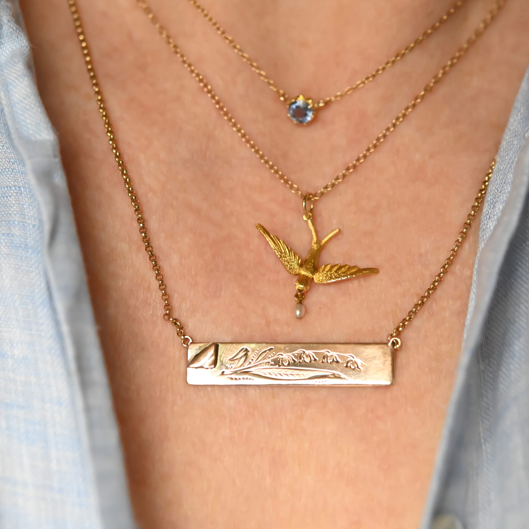 Cutie 9ct gold cornflower sapphire necklace - Image 2