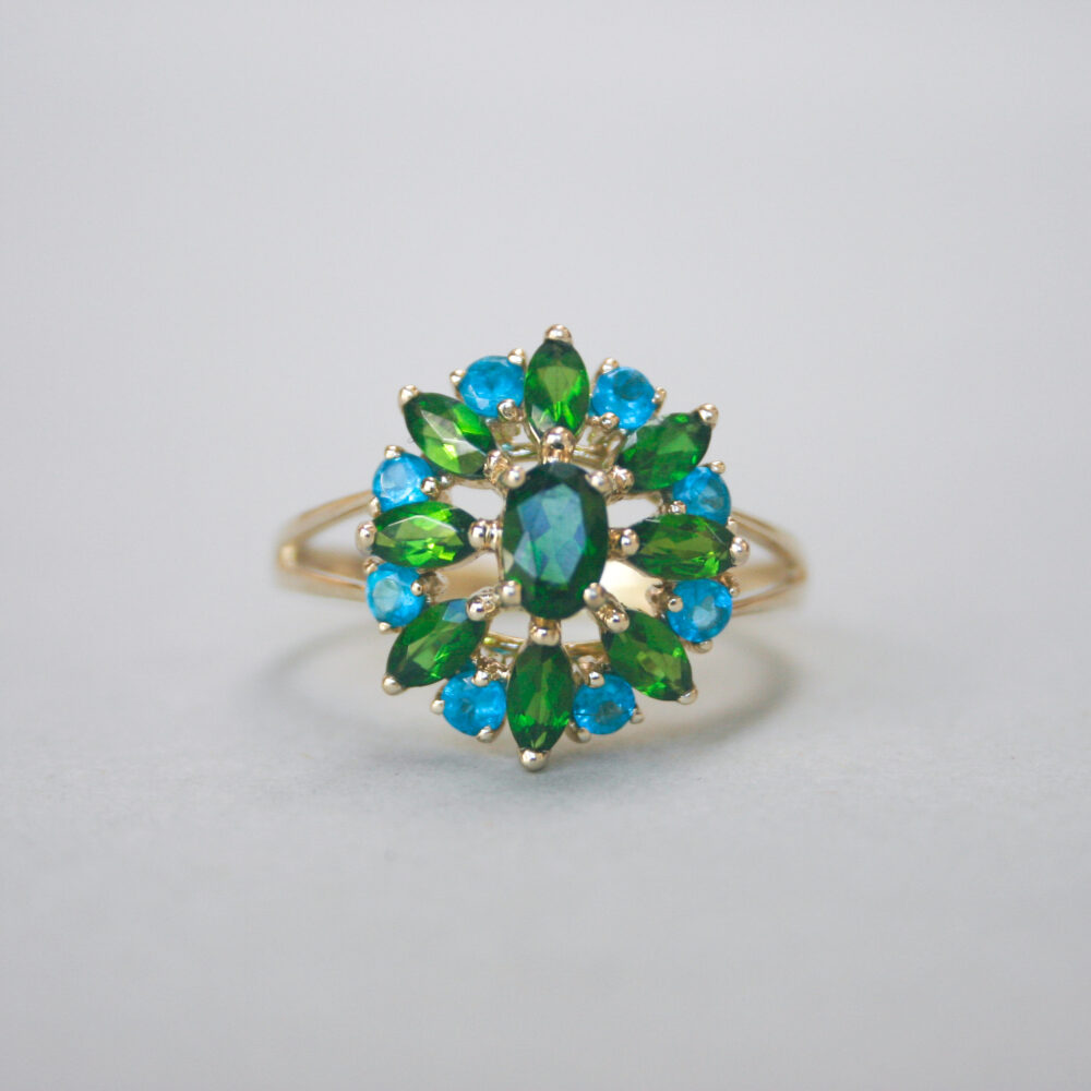 Contemporary 9ct gold chrome diopside and apatite cluster ring