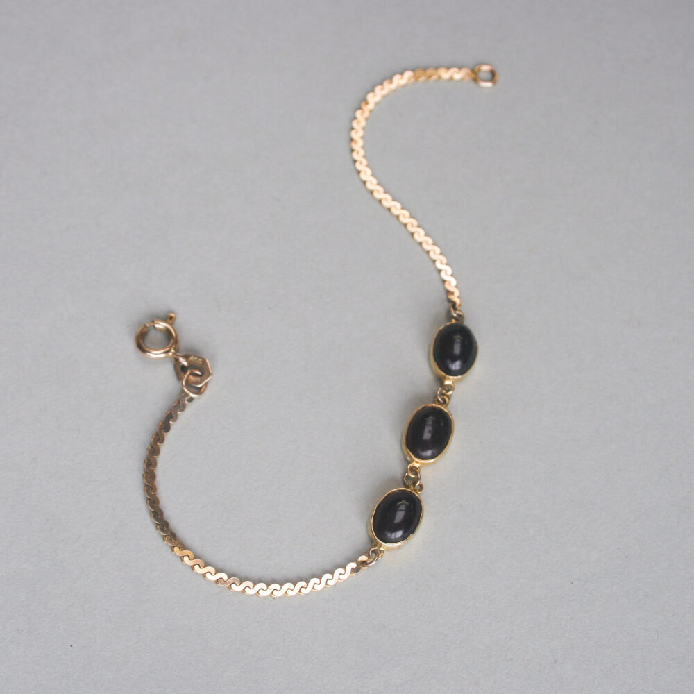 Dainty 9ct gold red paste cabochon bracelet