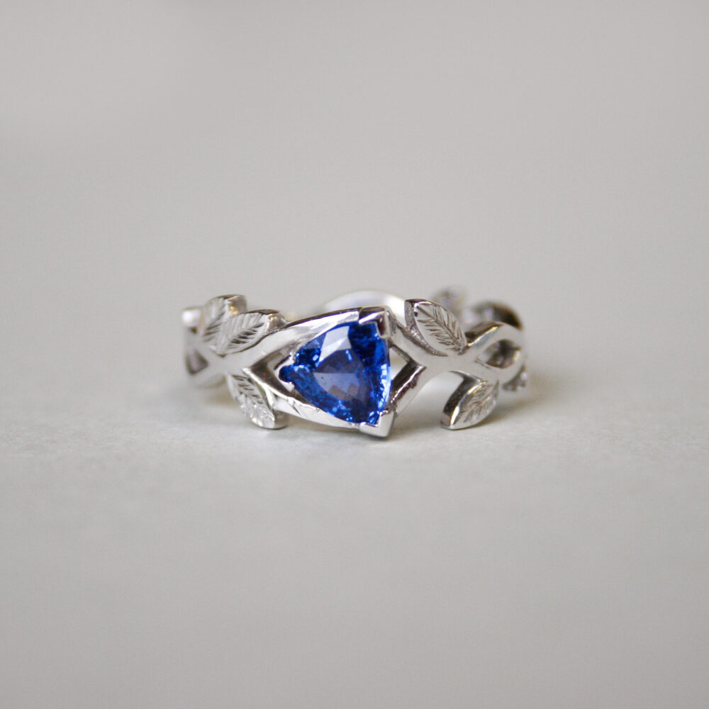 Aesthetic 14ct white gold iolite leaf ring