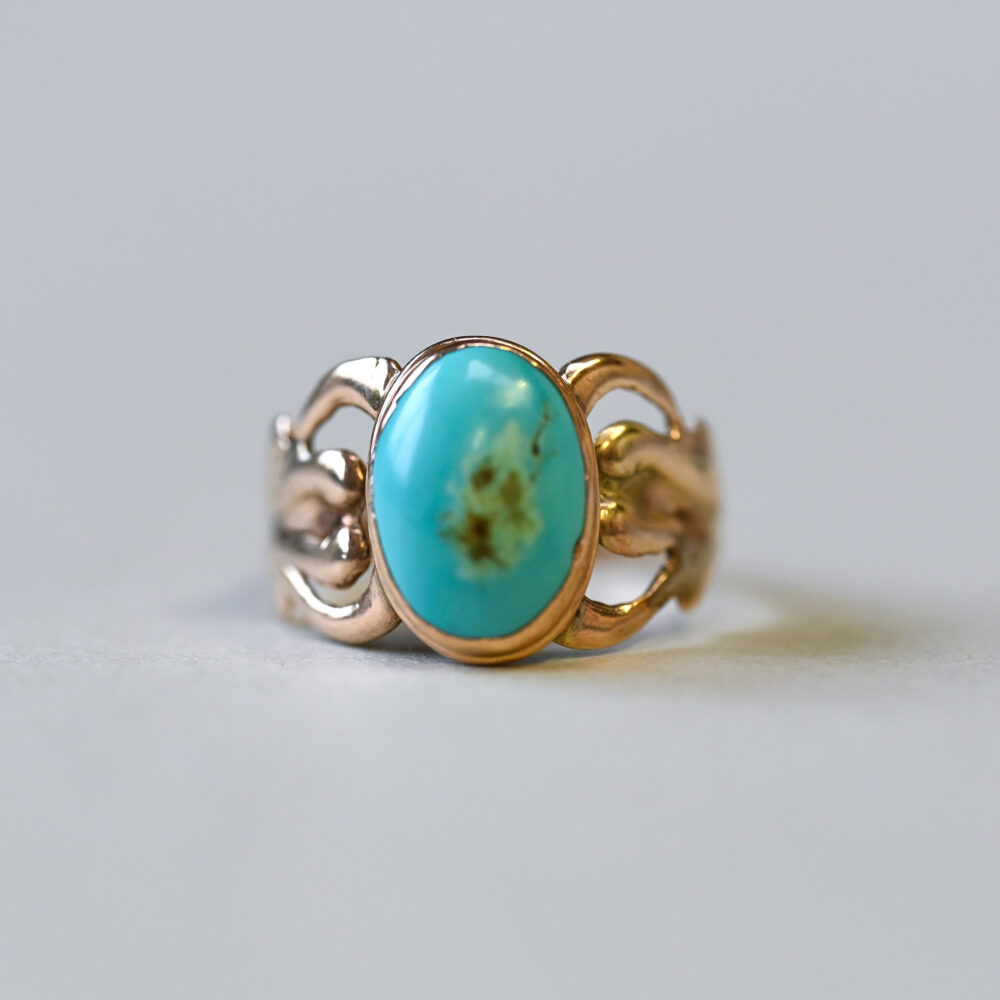 Aesthetic 18ct gold turquoise cabochon ring