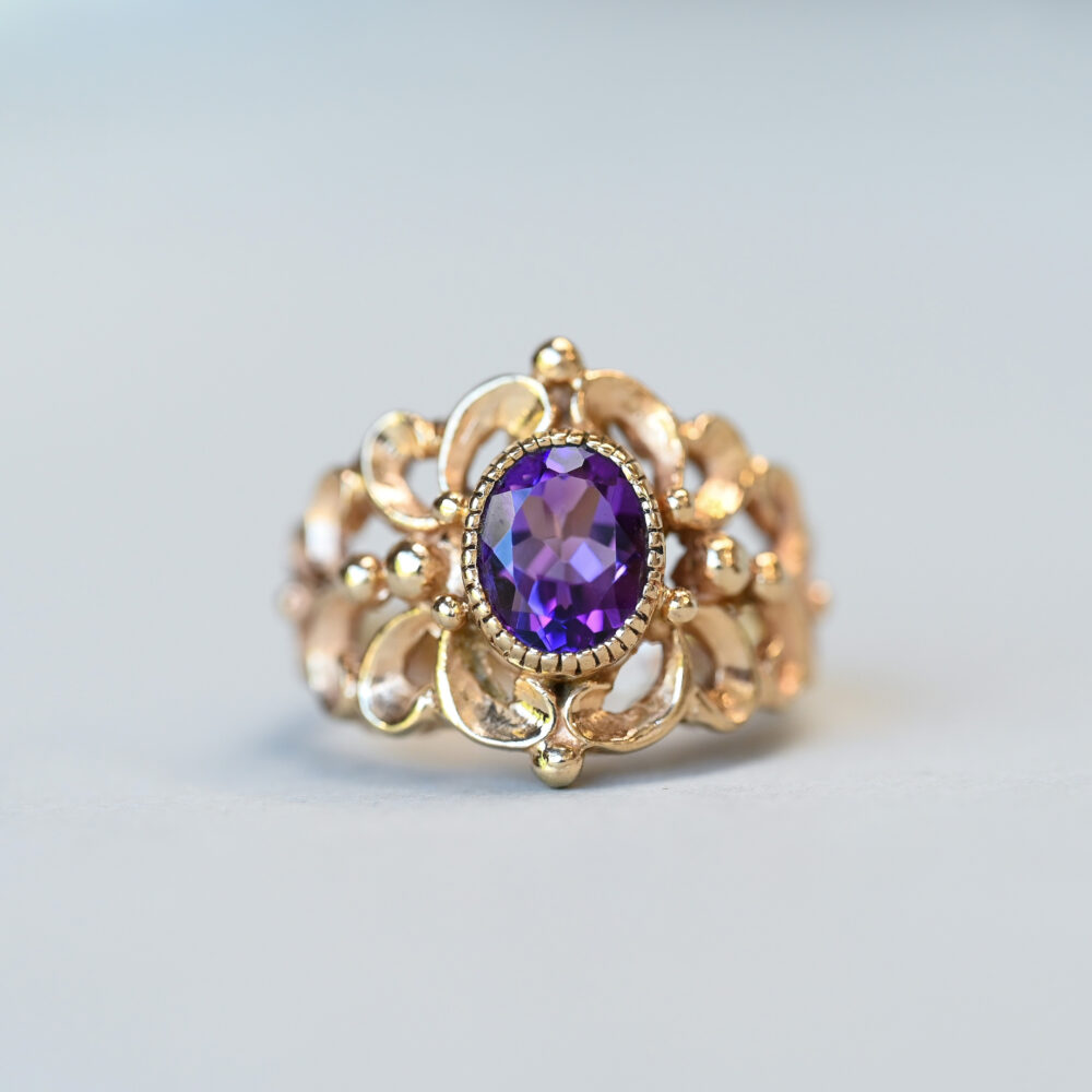 9ct gold decorative amethyst band ring