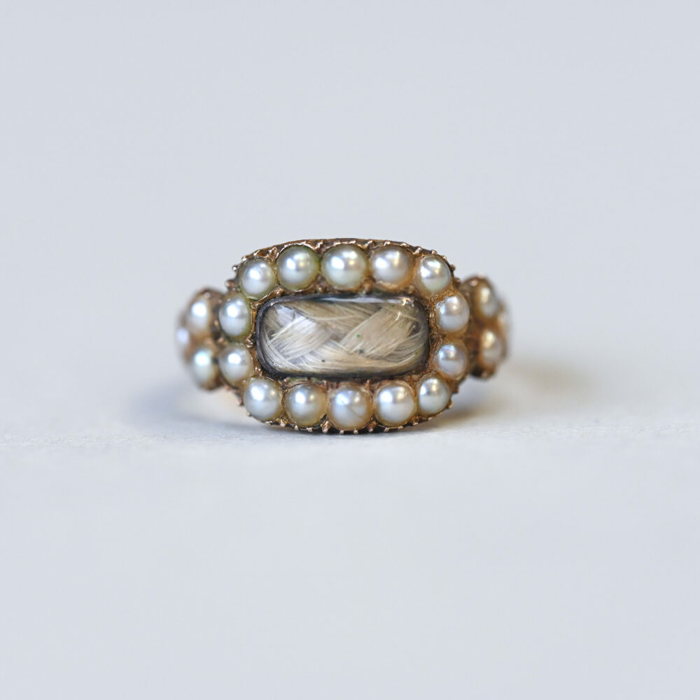 Georgian 9ct gold pearl and woven hair glazed mourning ring c.1830s